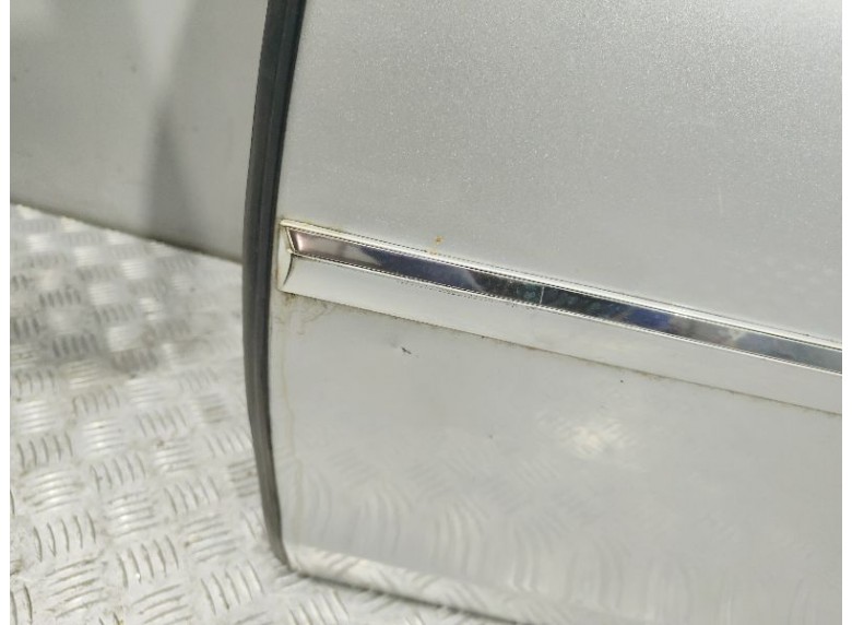 Дверь задняя левая к Дверь задняя левая к Lancia Thesis undefined г. Thesis