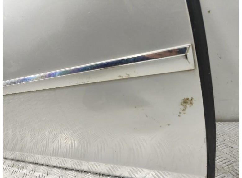 Дверь задняя правая к Дверь задняя правая к Lancia Thesis undefined г. Thesis