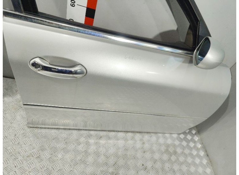 Дверь передняя правая к Дверь передняя правая к Lancia Thesis undefined г. Thesis