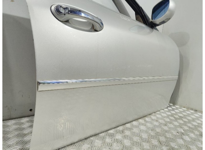 Дверь передняя правая к Дверь передняя правая к Lancia Thesis undefined г. Thesis