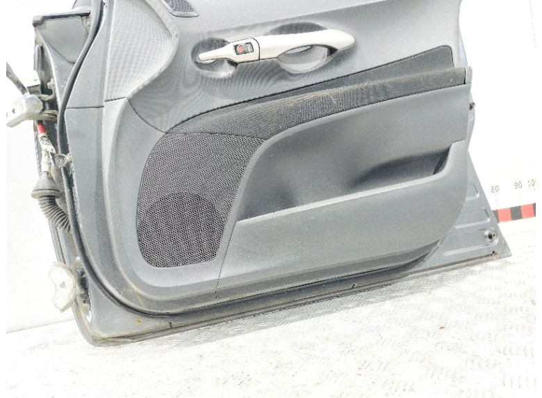 Дверь передняя правая к Toyota Auris, 2007г.