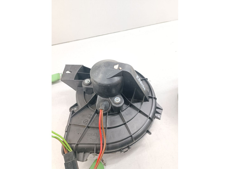 Моторчик печки к Opel Combo, 2003г.