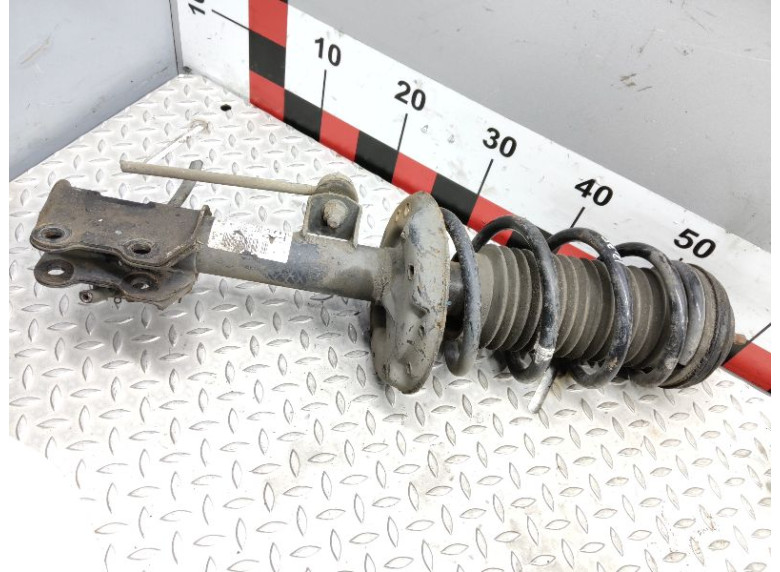 Амортизатор передний левый к Opel Corsa, 2009г.