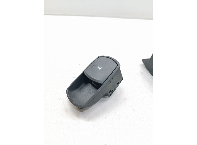 Кнопка стеклоподъемника переднего правого к Opel Corsa, 2007г.