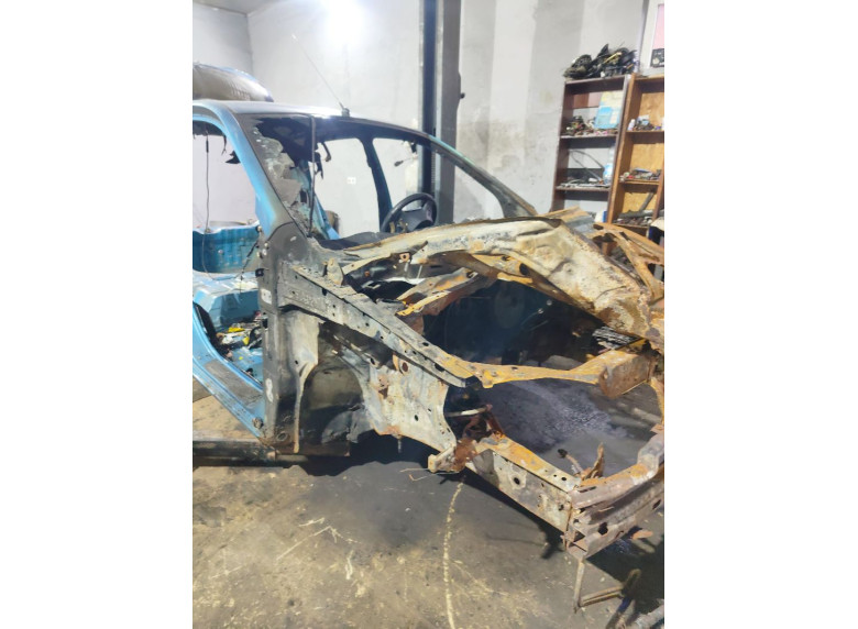 Лонжерон правый к Hyundai Getz, 2002г.