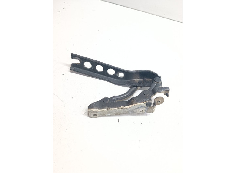 Петля капота правая к Skoda Octavia