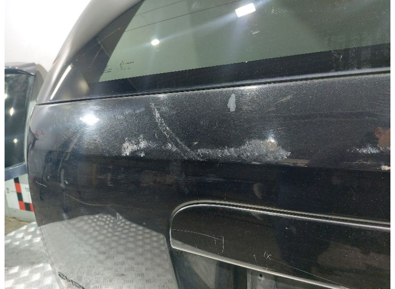Крышка багажника (дверь 3-5) к Chrysler Grand Voyager, 2002г.