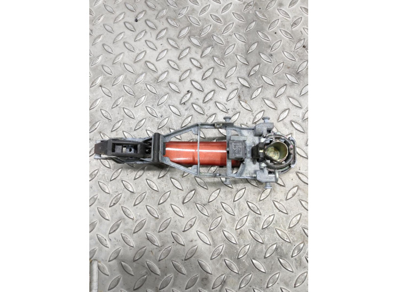 Ручка наружная задняя левая к Volkswagen Golf, 2006г.