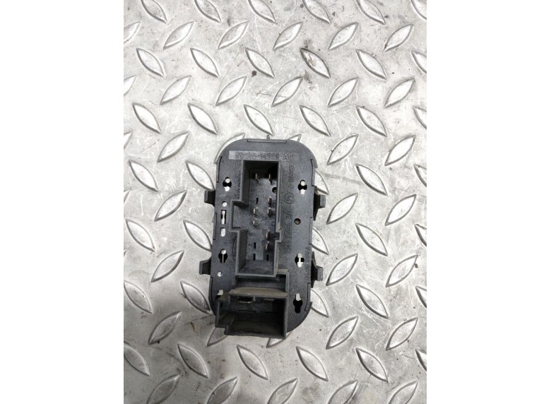 Блок управления стеклоподъемниками к Блок управления стеклоподъемниками к Ford Focus undefined г. Focus