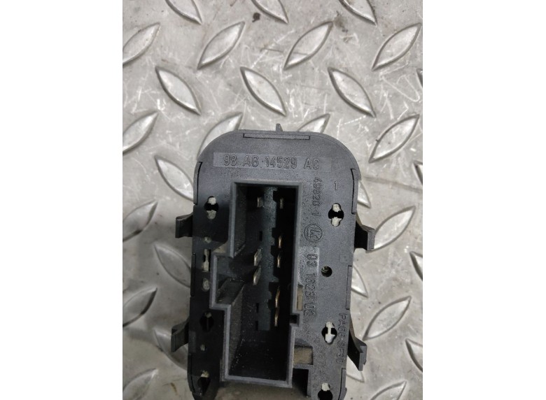 Блок управления стеклоподъемниками к Блок управления стеклоподъемниками к Ford Focus undefined г. Focus