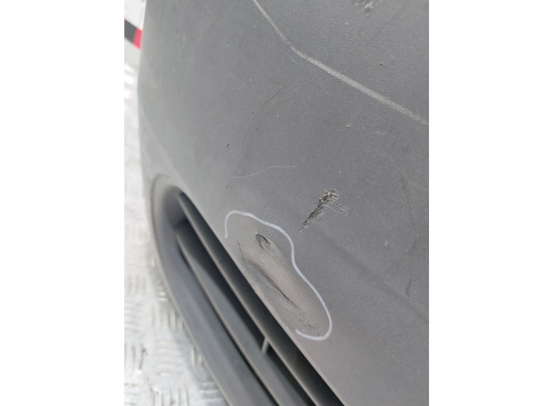 Бампер передний к Opel Vivaro, 2006г.