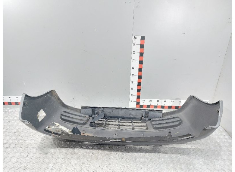 Бампер передний к Opel Vivaro, 2006г.