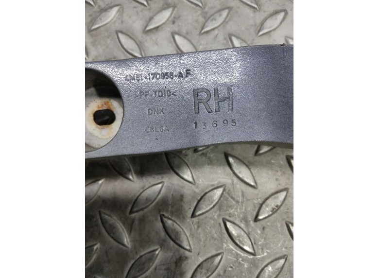 Кронштейн крепления бампера переднего к Кронштейн крепления бампера переднего к Ford Focus undefined г. Focus