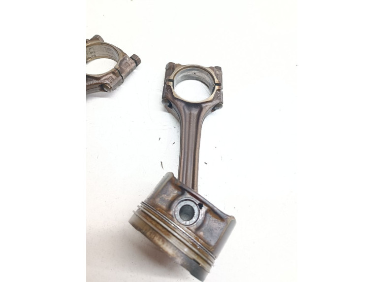 Шатун к Volkswagen Passat, 1999г.