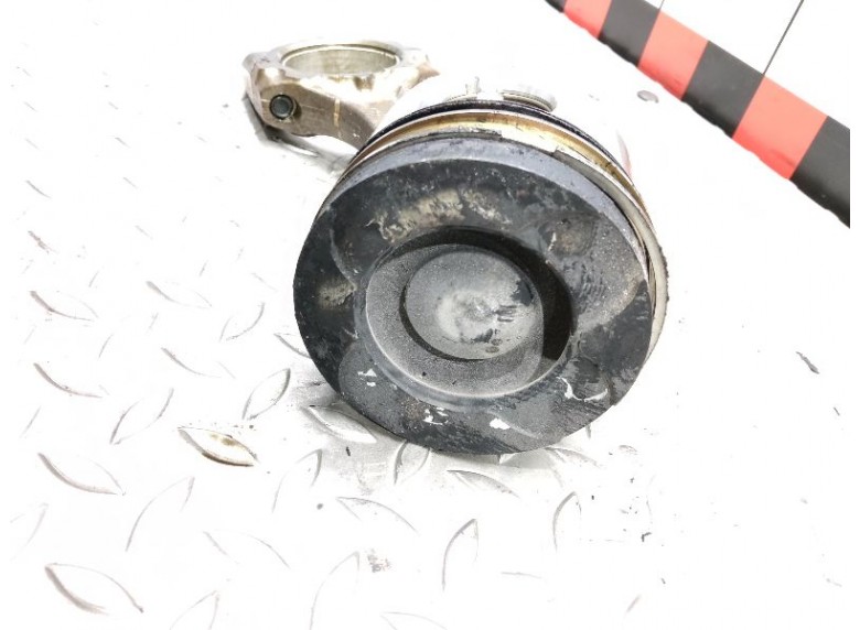 Поршень к Поршень к Toyota Avensis undefined г. Avensis