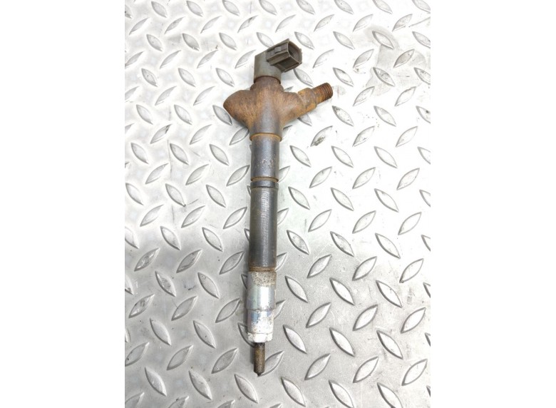 Форсунка к Toyota Avensis