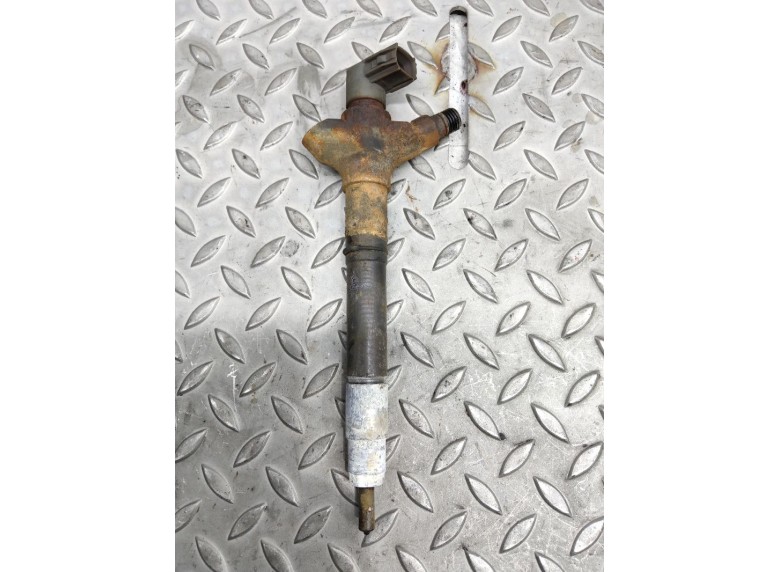 Форсунка к Toyota Avensis