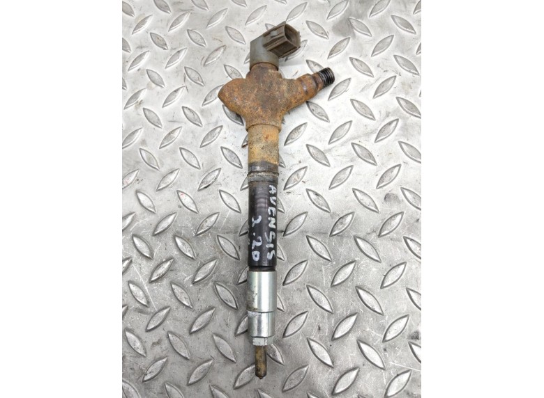 Форсунка к Toyota Avensis