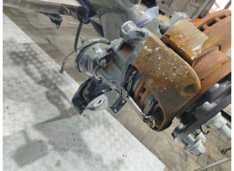 Ось колеса к Ось колеса к Schwarzmueller Прицеп undefined г. SVKT-24