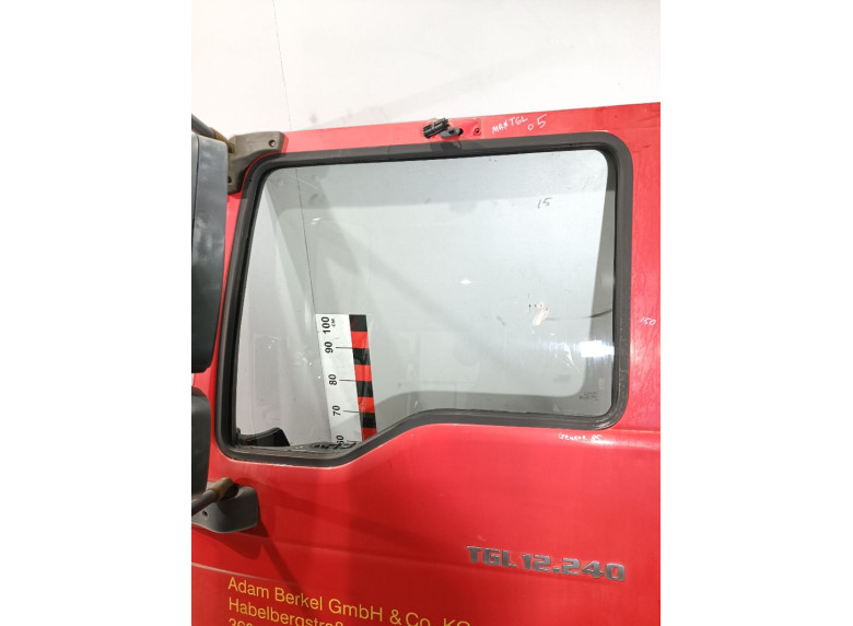 Стекло двери передней левой к MAN TGL, 2005г.