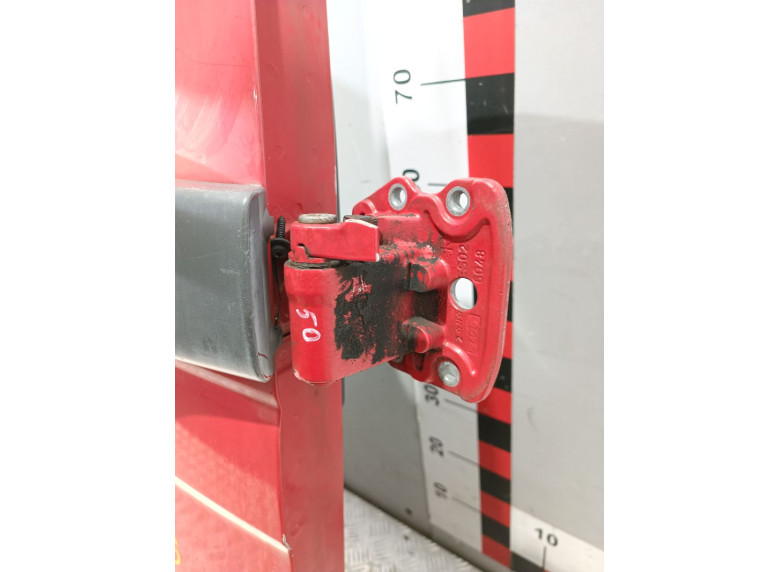 Петля двери передней правой к MAN TGL, 2005г.