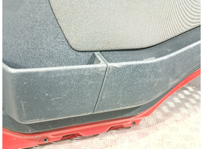 Обшивка двери передней правой (дверная карта) к MAN TGL, 2005г.