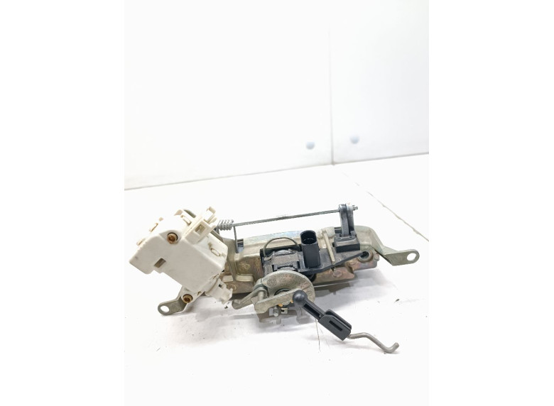 Ручка открывания багажника к Volkswagen Polo, 2004г.