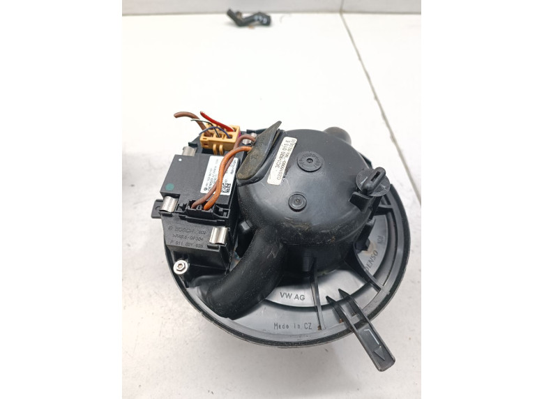 Моторчик печки к Volkswagen Passat, 2008г.