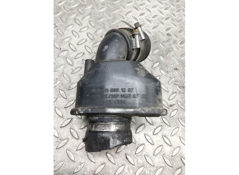 Патрубок турбины к Mercedes C W202, 2000г.