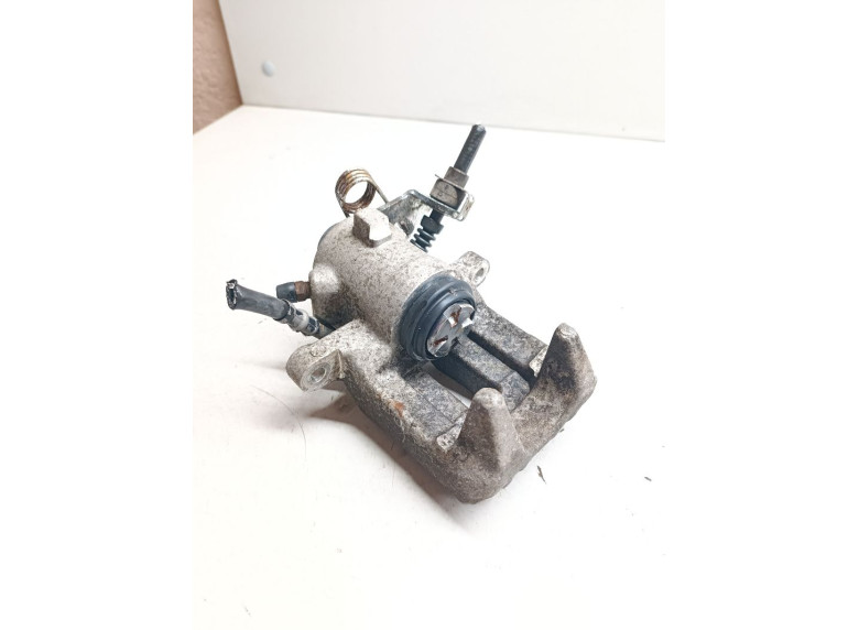 Суппорт задний правый к Volkswagen Polo, 2003г.