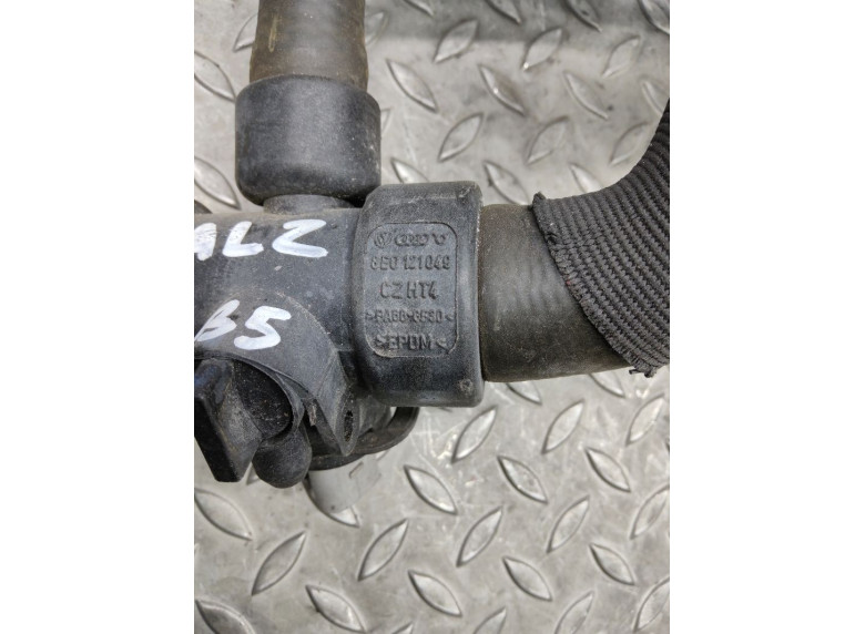 Патрубок радиатора к Volkswagen Passat, 2002г.