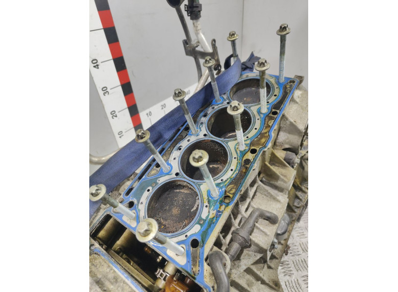 Блок цилиндров к Mercedes C W203, 2004г.