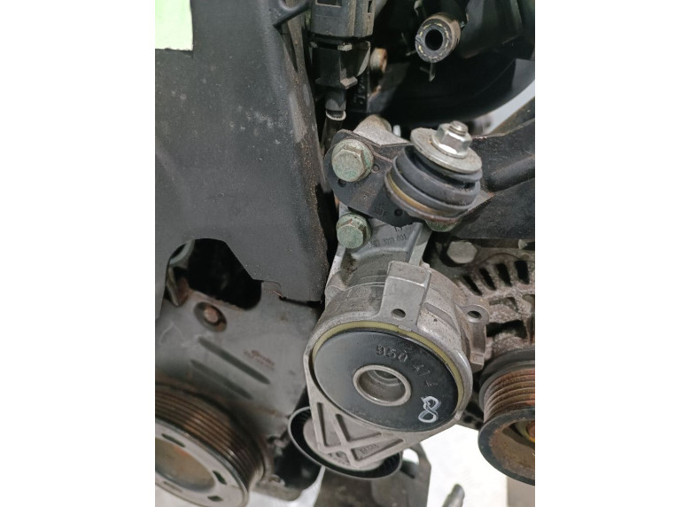 Натяжитель ремня генератора к Volkswagen Golf, 2000г.