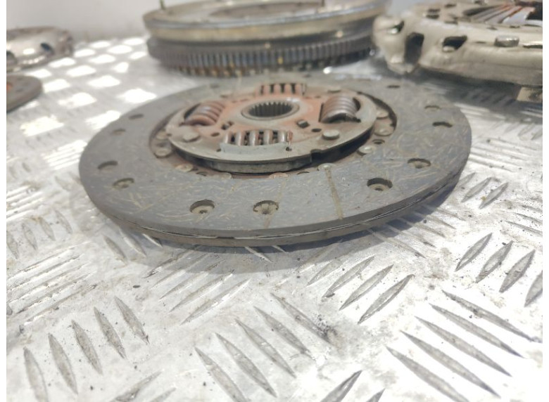 Комплект сцепления к Mercedes C W203, 2002г.