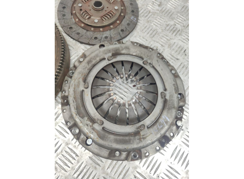 Комплект сцепления к Volkswagen Polo, 2003г.