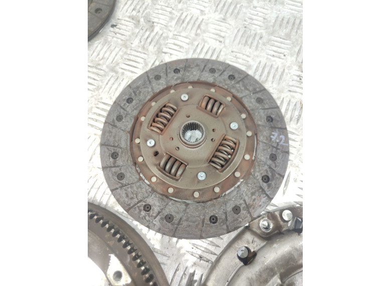 Комплект сцепления к Volkswagen Polo, 2003г.