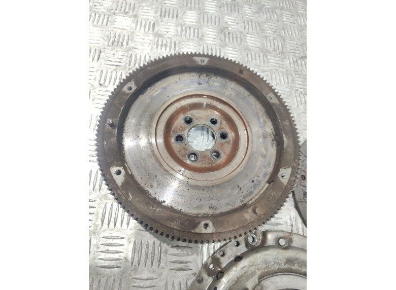 Комплект сцепления к Volkswagen Polo, 2003г.