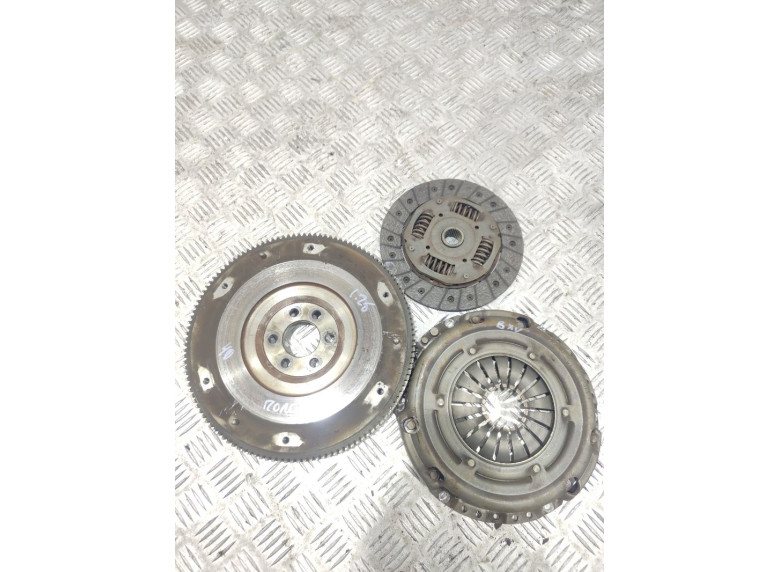 Комплект сцепления к Volkswagen Polo, 2006г.