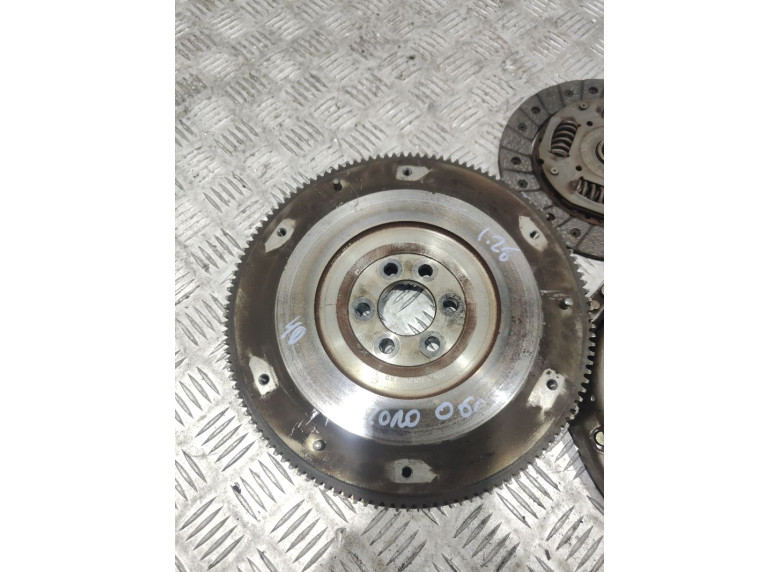 Комплект сцепления к Volkswagen Polo, 2006г.