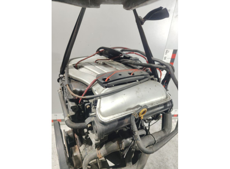 Коллектор впускной к Volkswagen Passat, 2000г.