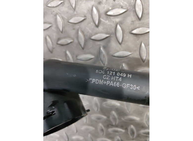 Патрубок радиатора к Volkswagen Passat, 2002г.