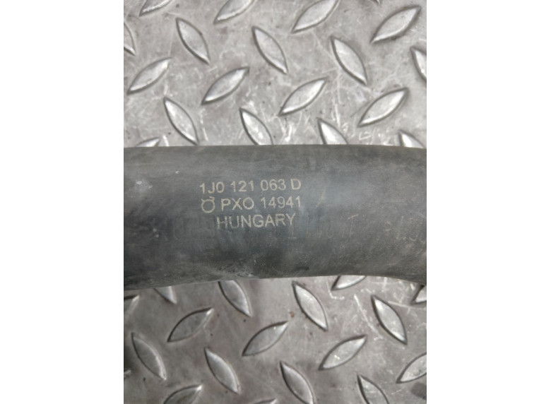 Патрубок радиатора к Volkswagen Golf, 2000г.