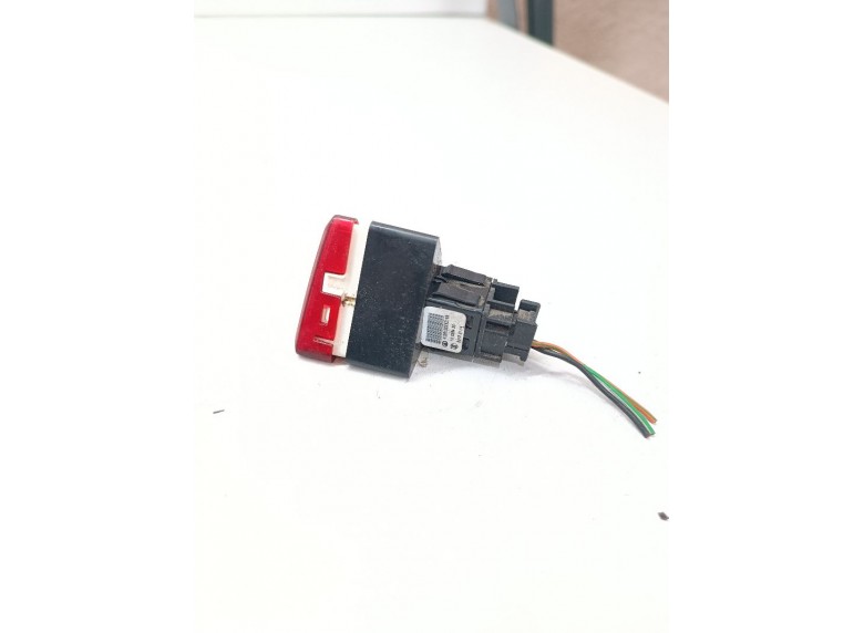 Кнопка аварийной сигнализации к Кнопка аварийной сигнализации к Great-Wall HoverH6 undefined г. Hover H6