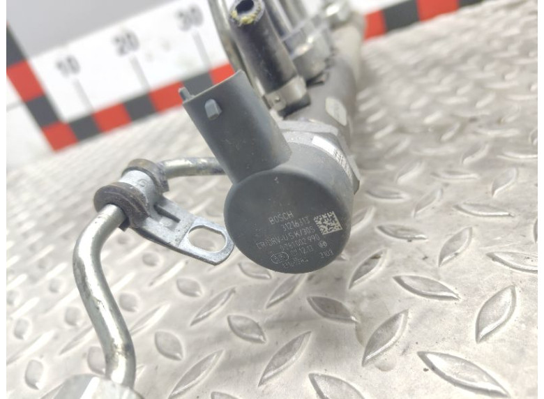 Регулятор давления топлива к Volvo V40