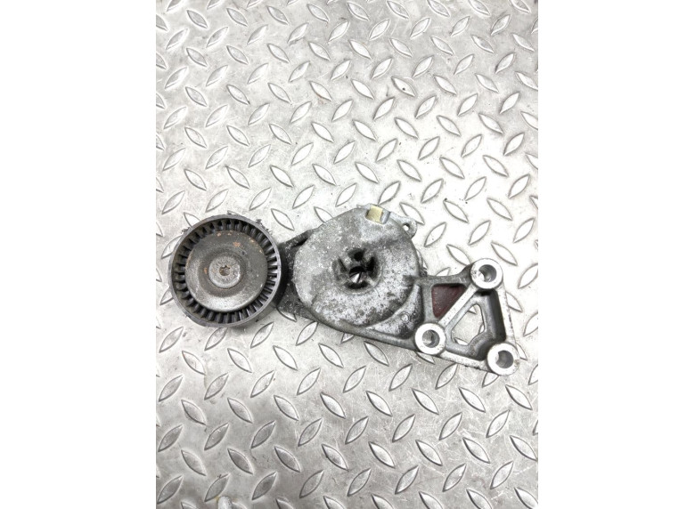 Натяжитель ремня генератора к Volkswagen Golf, 2000г.