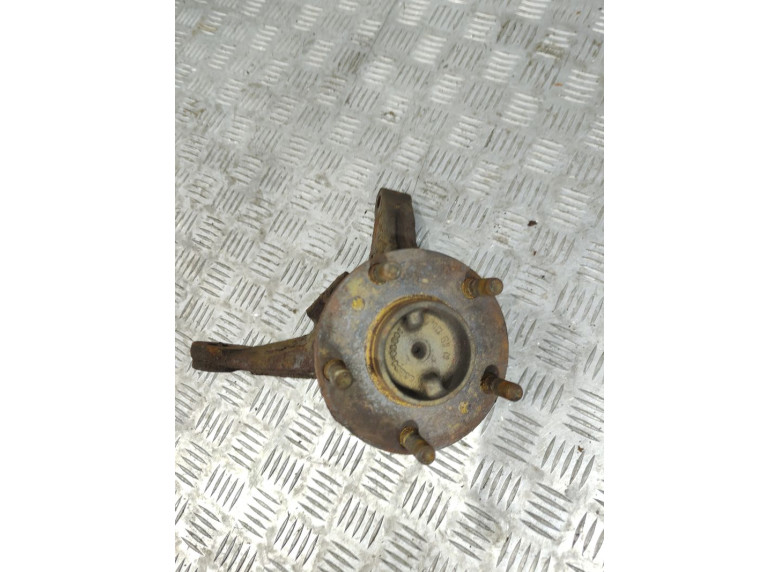 Ступица передняя левая к Nissan Vanette