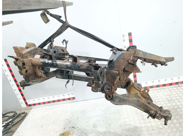 Балка подвески передняя (подрамник) к Mitsubishi Pajero, 2002г.