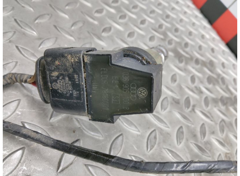 Катушка зажигания к Volkswagen Golf, 2002г.