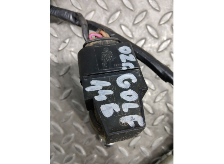 Катушка зажигания к Volkswagen Golf, 2002г.