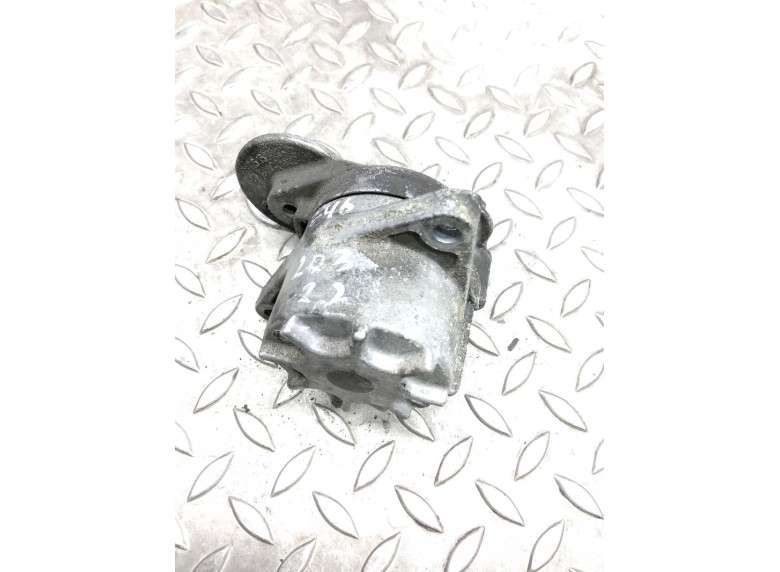 Натяжитель ремня генератора к Mercedes C W203, 2003г.